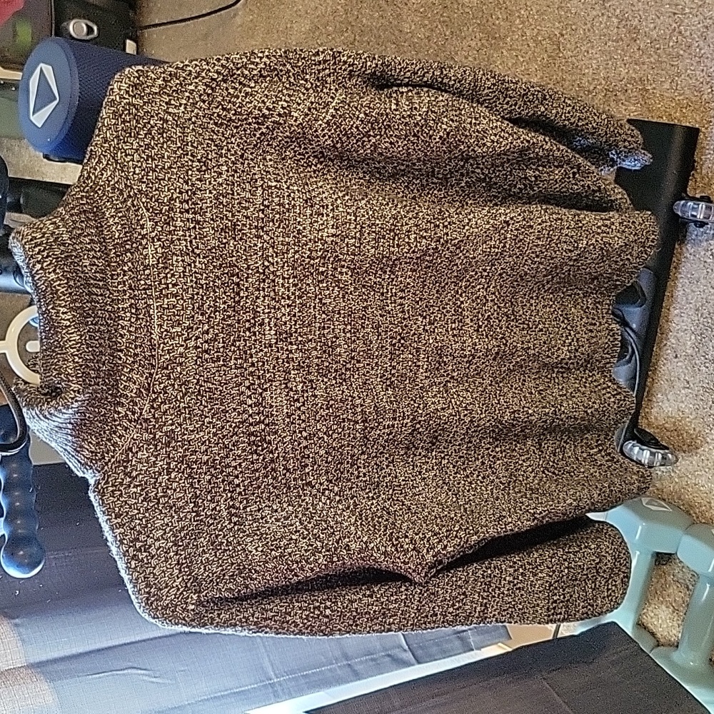 Womens turtle neck sweater - Size small